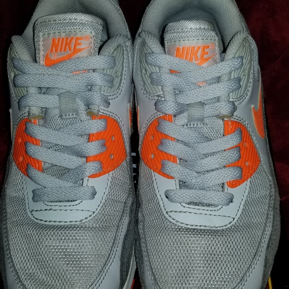 Air Max 90 Essential